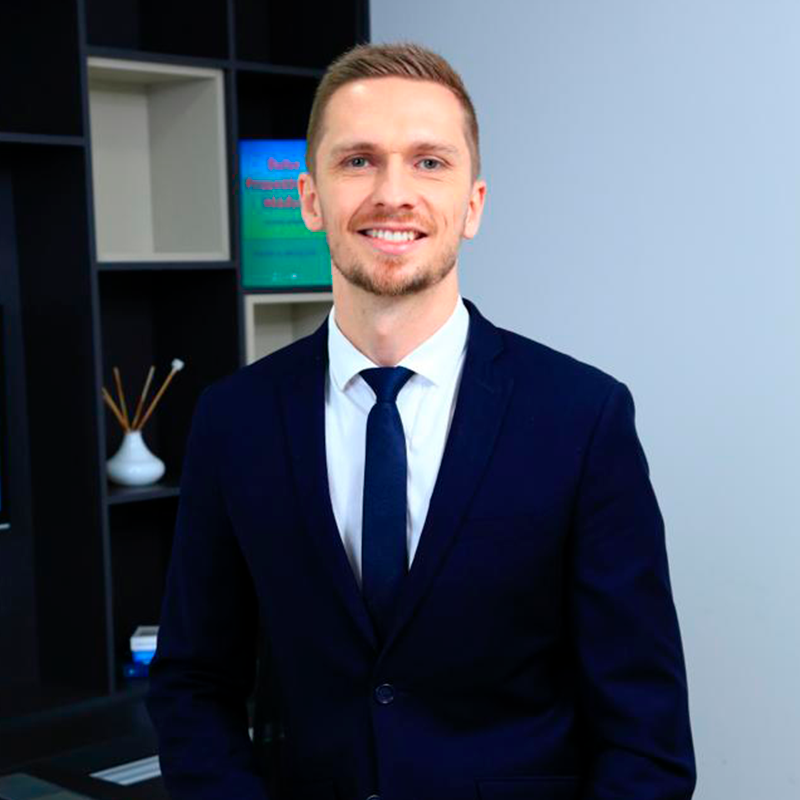 Dr. Felipe Baldus  | Médico Urologista 